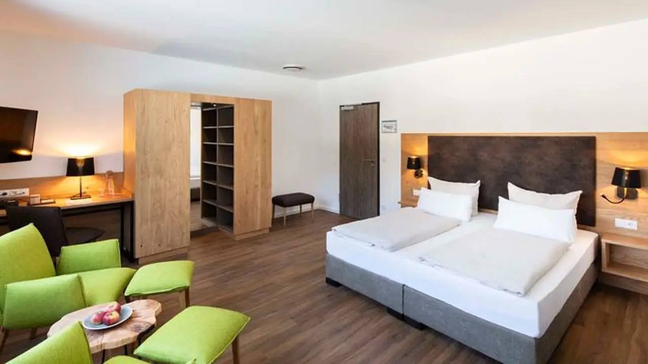 Doppelzimmer für 2 Personen (21 m²) in Bad Wiessee in Bad Wiessee, Alpes Bávaros