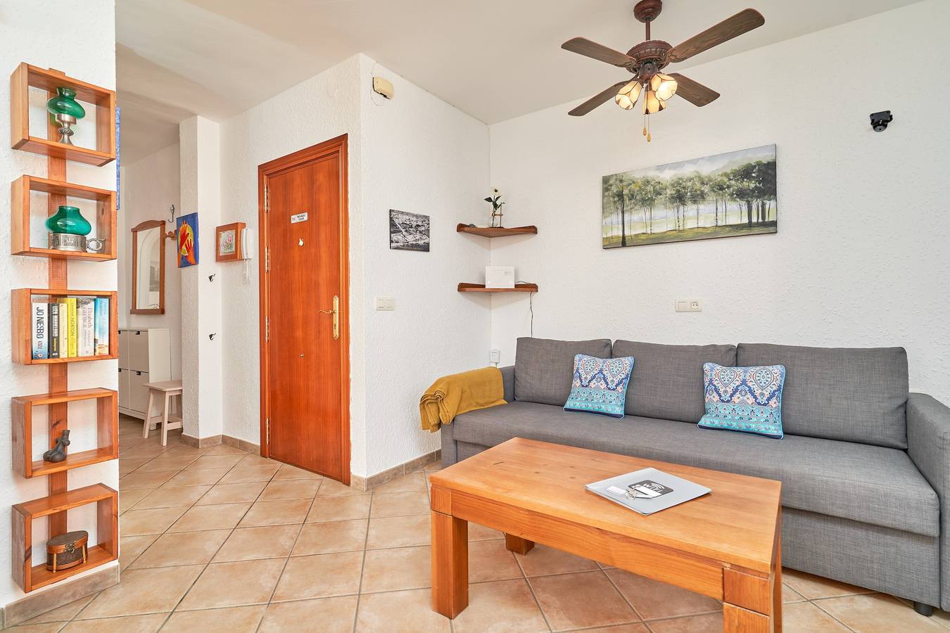 Entire apartment, Apartment 'Sol Marengo Torrecilla Nerja' with Sea View, Wi-Fi and Air Conditioning in Nerja Centre, Nerja