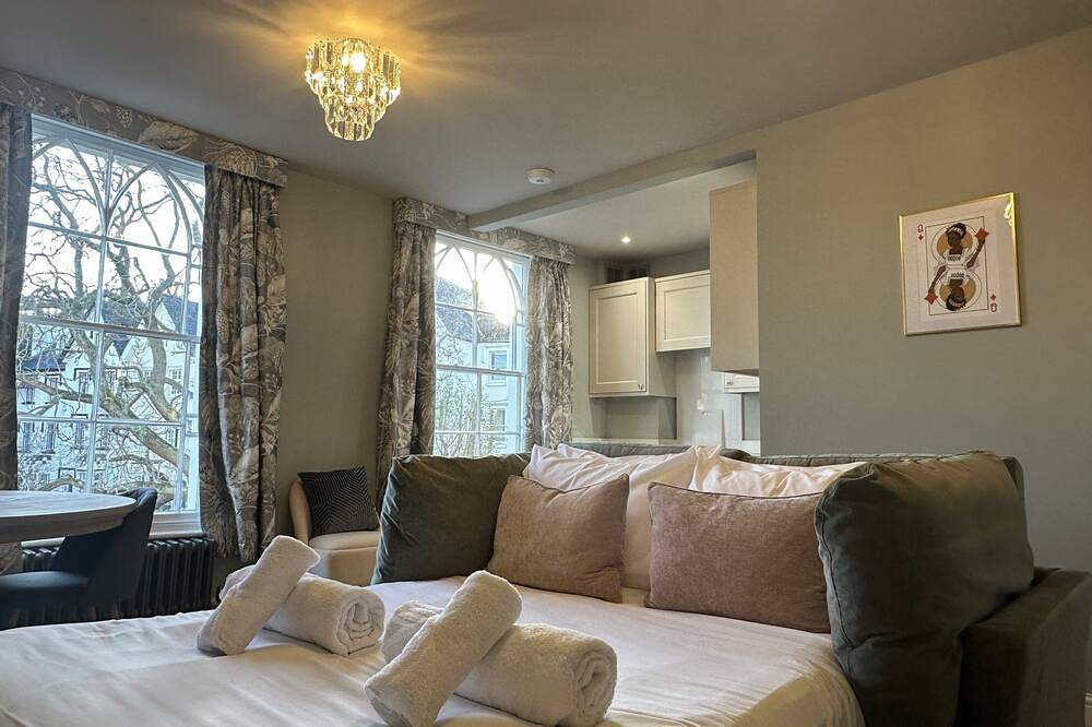 Appartement entier, Suite Executive Luxe – Centre & Wifi Fibre in Exeter, Devon