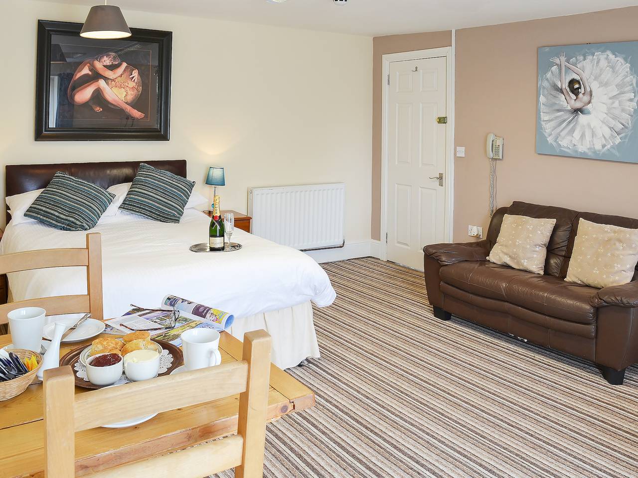 Lee Studio - Ukc3372 in West Down, Devon