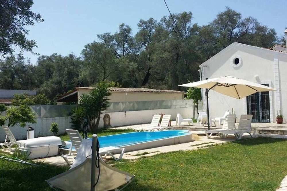 Liza Vacation House in Kavos, Corfu