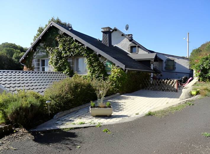 Gîte pour 4 personnes, avec terrasse dans Auvergne-Rhône-Alpes - 3