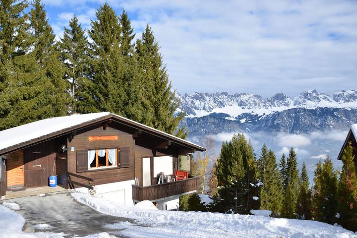 Ganze Ferienwohnung, Chalet am Tobelbach - 4.5 Zimmer Chalet in Flumserberg, Flums