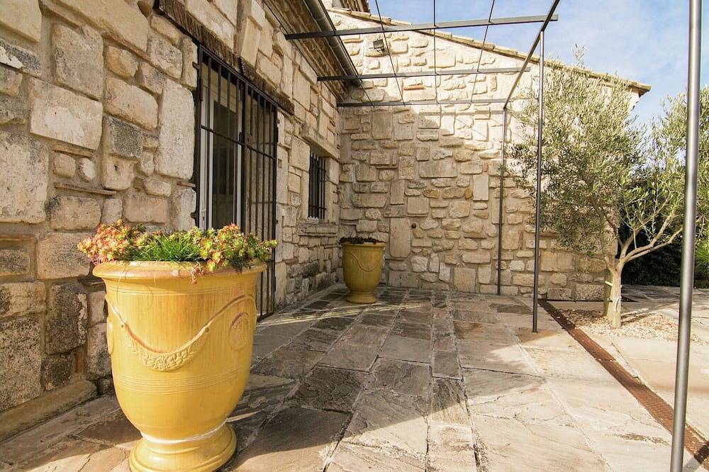Holiday Home in Montfrin with Private Pool in Montfrin, Nimes region