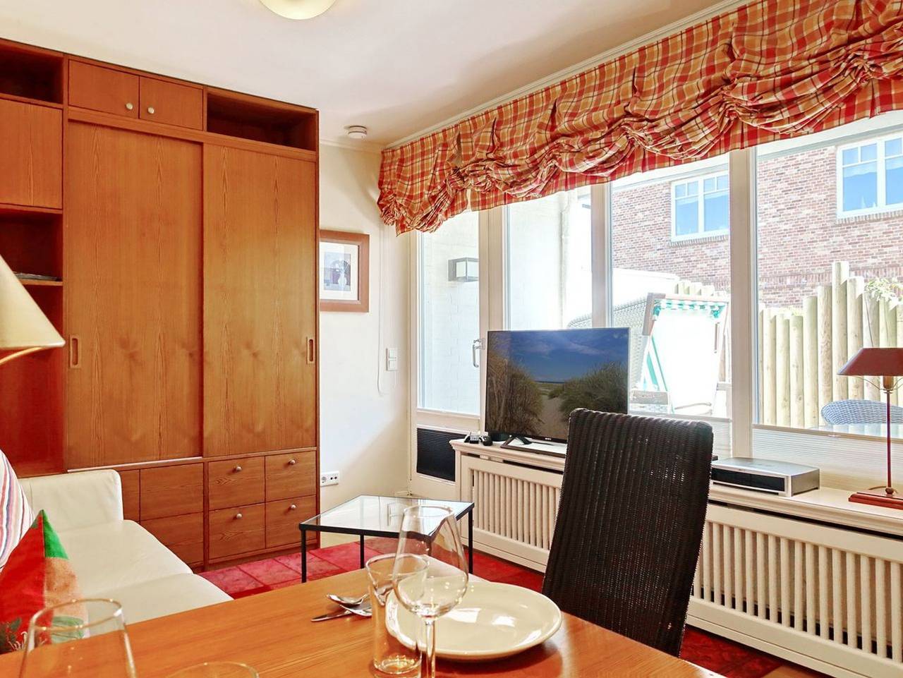 Ganze Ferienwohnung, Haus Silvana, App. 3 - 1-Raum Appartement mit ca. 25m ² Nutzfläche im Erdgeschoss. in Wenningstedt, Sylt