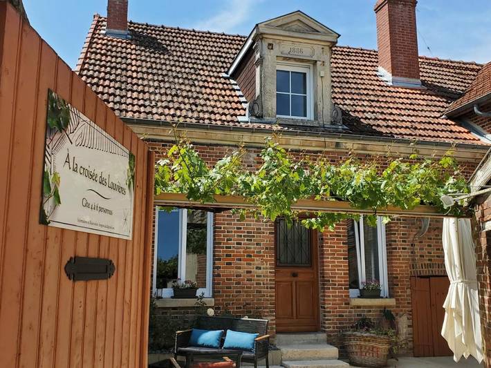 Location de vacances pour 6 personnes, avec Terrasse ainsi que Jardin et Vue dans Le Mesnil-sur-Oger