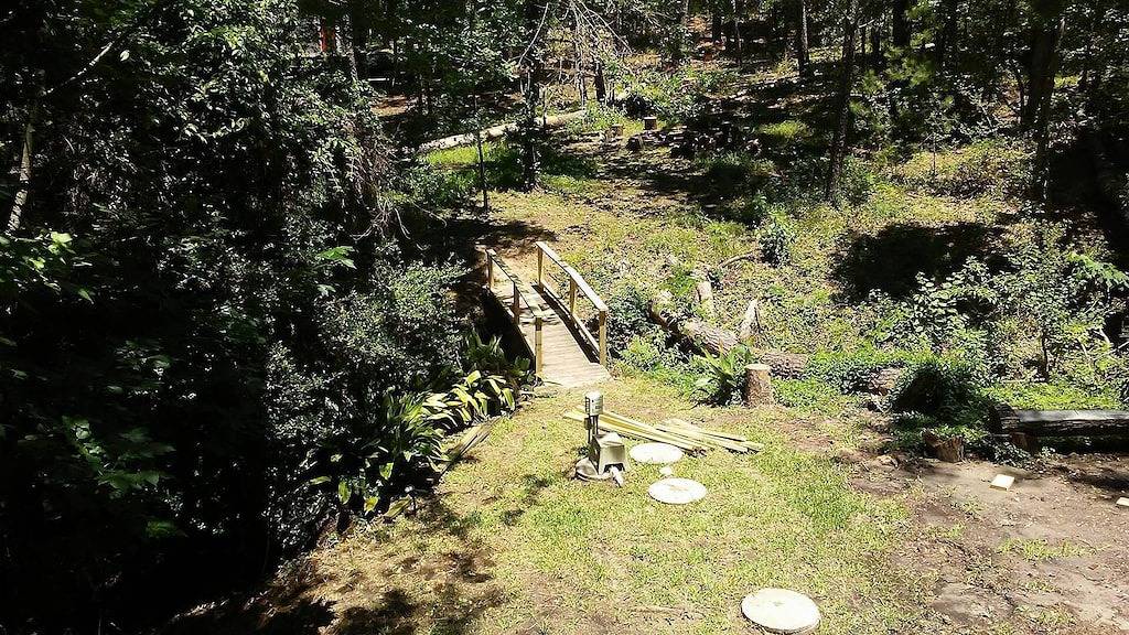 Charmante, kürzlich renovierte Hütte in Gehweite zum Bootsanleger in Sam Rayburn Reservoir