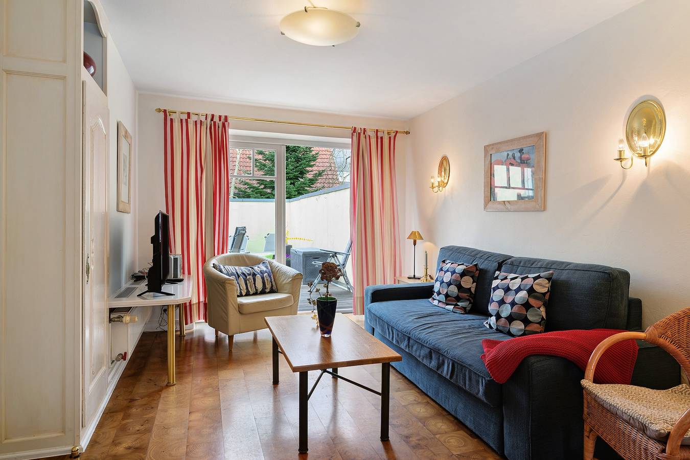 Ganze Wohnung, Ferienwohnung 'Altstadtflair' mit Privatterrasse und Wi-Fi in Husum Hafen, Husum