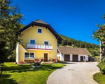 Ferienhaus für 10 Personen, mit Garten im Salzburger Land