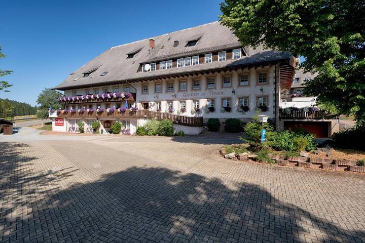 Hôtel pour 4 personnes, avec Terrasse ainsi que Jardin et Sauna