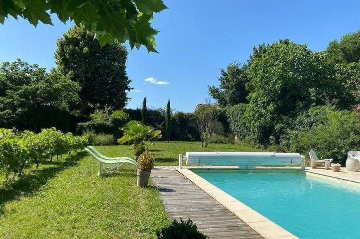 Location de vacances pour 8 personnes à Cozes