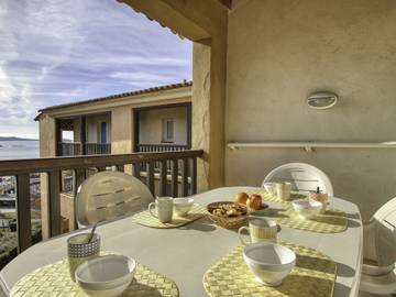 Appartement De Vacances pour 5 Personnes dans La Coudoulière, Six-Fours-les-Plages, Photo 4