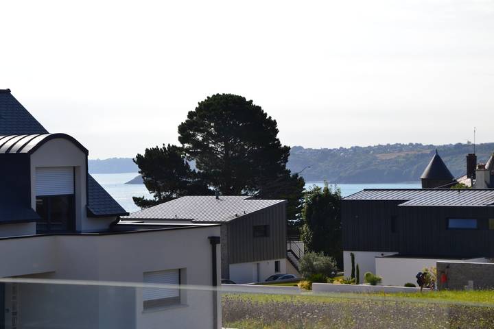 Gîte pour 4 personnes, avec balcon et jardin