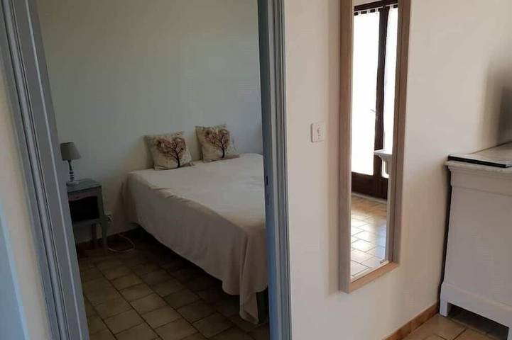 Appartement entier, Iris Lou Cigaloun Ana Location in Gréoux-les-Bains, Alpes-de-Haute-Provence