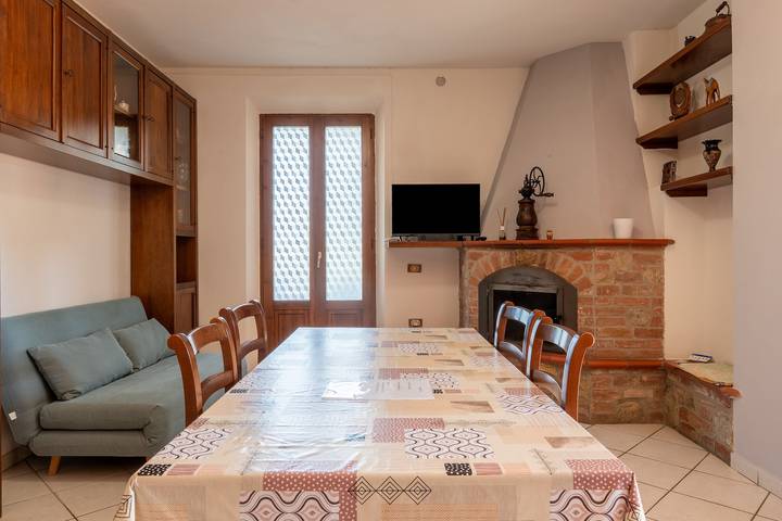 Ganze Wohnung, Apartment 'Casa Isidora' mit Bergblick, Wlan und Klimaanlage in Montepulciano, Chianti