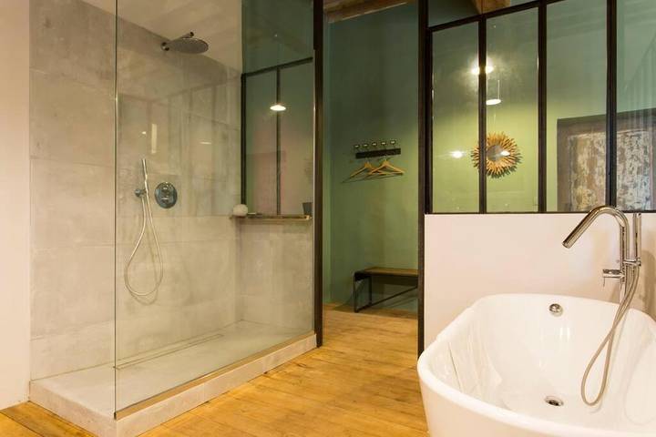 Location de vacances pour 25 personnes, avec jardin ainsi que terrasse et piscine à Palau-del-Vidre - 4
