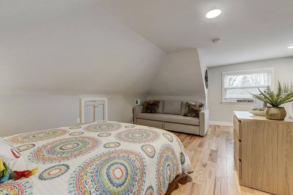 Ganze Wohnung, Geräumiges 2 Br Central Princeton Haus mit Parkplatz in Princeton Township, Mercer County