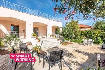 Location de vacances pour 6 personnes, avec jardin à Mondello