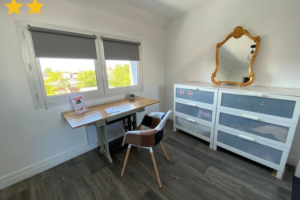 Entire apartment, Le Roof Top Jacquard in Calais, Calais region