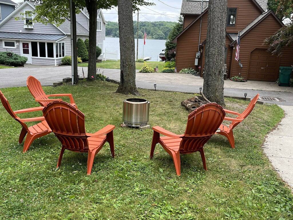 Gorgeous cottage on Silver Lake. Golfing, boating, hiking and more! in Wyoming County