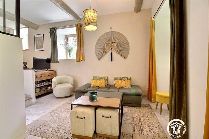 Gîte pour 4 personnes, avec Terrasse et Jardin ainsi que Piscine et Vue à Pluvigner - 4