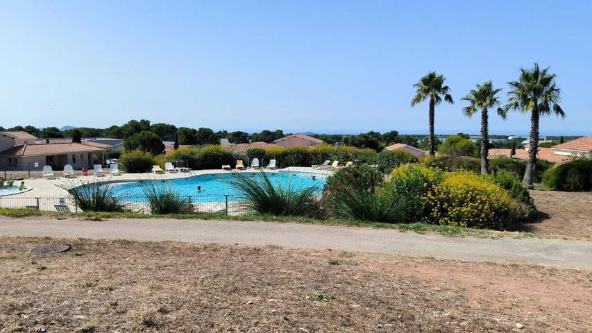 Gîte pour 4 personnes, avec terrasse et piscine dans Circuit Paul-Ricard - 2