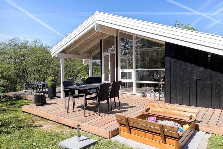 Ferienhaus für 6 Personen, mit Sauna und Whirlpool sowie Terrasse, mit Haustier in Lyngsbæk Strand