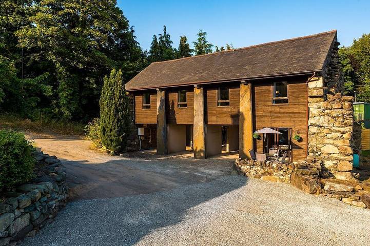 Ferienhaus für 4 Personen, mit Whirlpool und Garten, mit Haustier