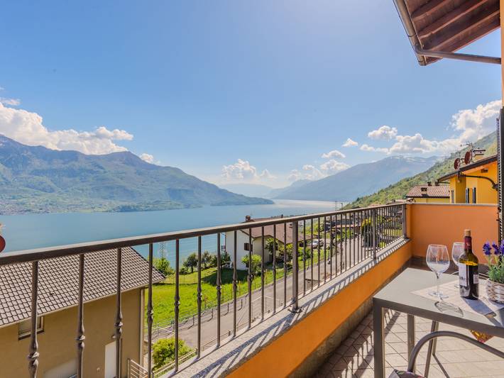 Ferienwohnung für 5 Personen, mit Garten und Seeblick