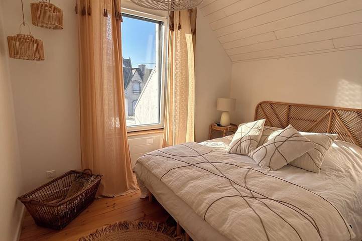 Jolie maison des année 30 entièrement rénovée à 50 m de la mer! in Treffiagat, Région de Quimper