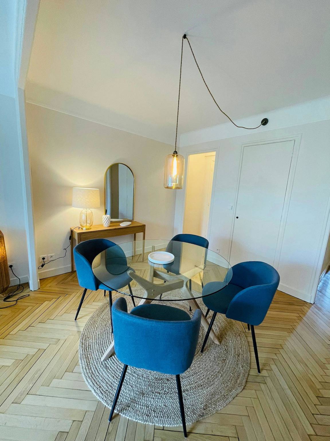 Appartement entier, L'appart d'en face 🥂🍾Hyper-centre📍Prestigieux💎 in Reims, Marne
