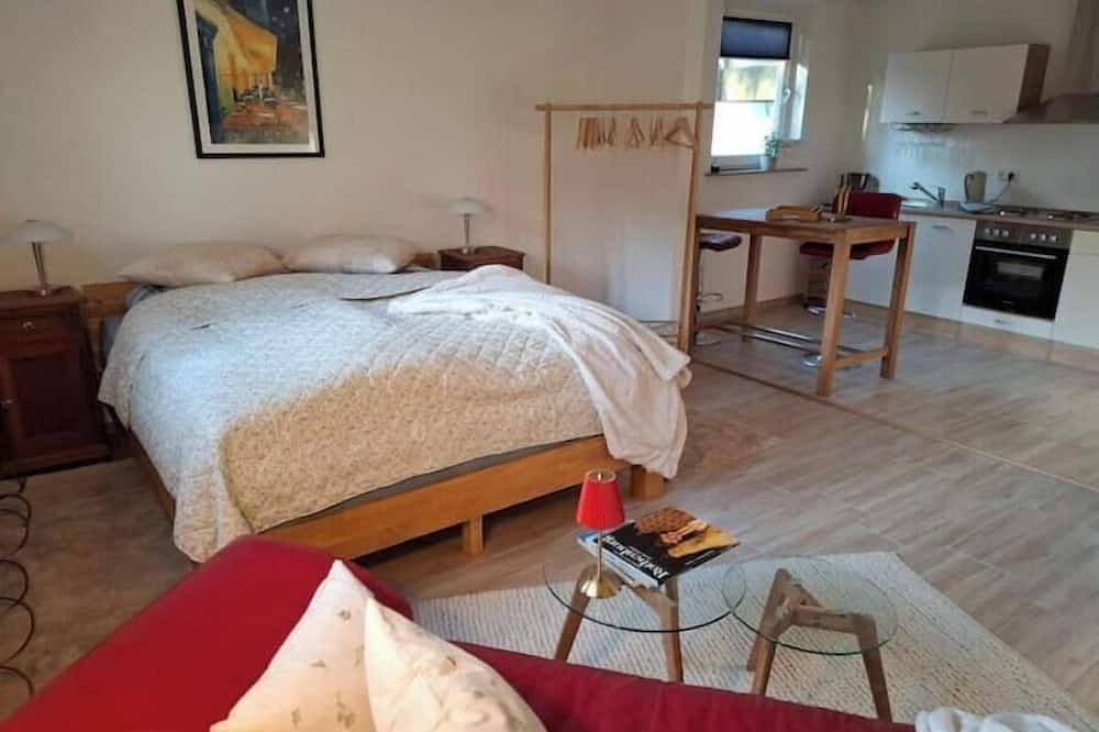 Ganze Wohnung, Apartment am Schloßberg in Neusitz, Romantische Straße