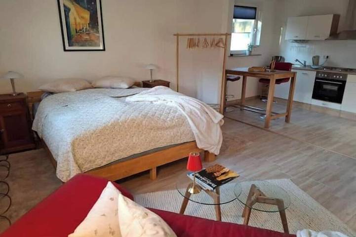 Ganze Wohnung, Apartment am Schloßberg in Neusitz, Romantische Straße