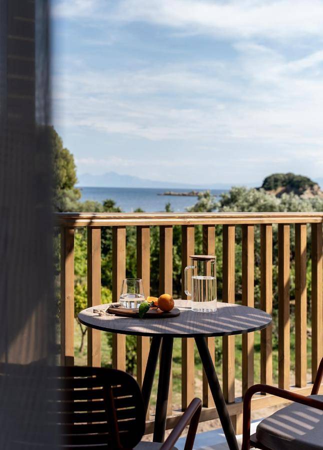 Hôtel pour 3 personnes, avec piscine ainsi que jardin et vue