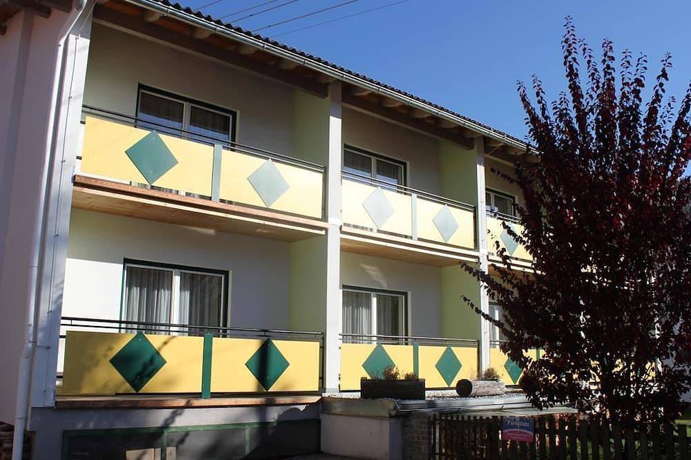 Double room with separate shower and Wc - Gasthof zum Mohr'n, Florian Tanner in Oberwölz, Western Upper Styria