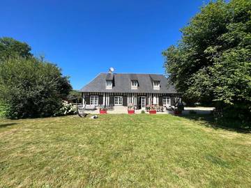 Gîte pour 11 personnes, avec jardin, animaux acceptés à Annebault