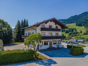 Ferienhaus für 23 Personen, mit Balkon und Garten in SkiWelt Wilder Kaiser - Brixental