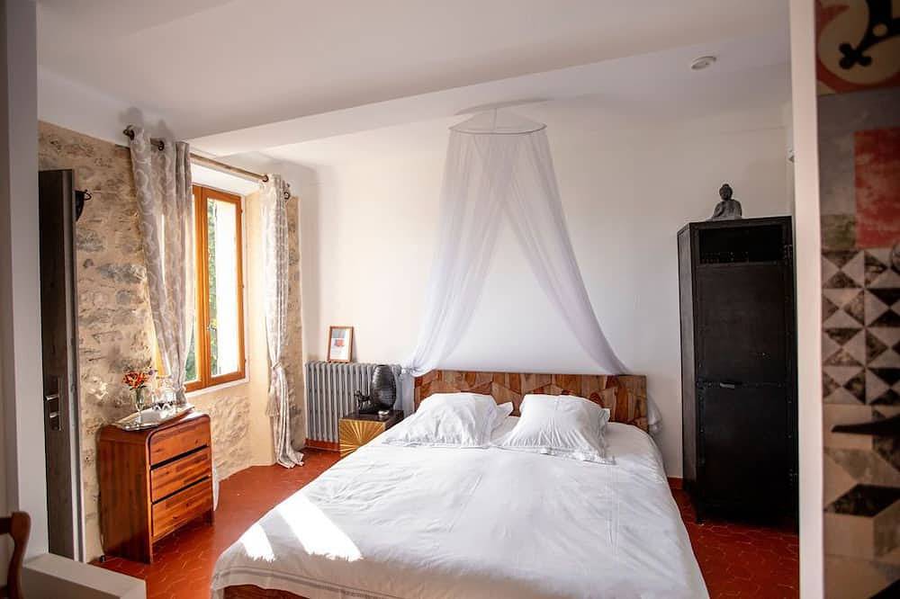 Chambre "Olivier" – Hébergement B&B de qualité pour toutes tailles in Fayence, Région de Draguignan