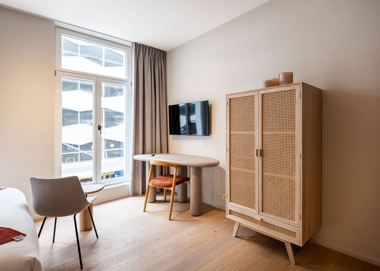 Apartamento entero, Light-filled studio w/ workspace in Gante, Provincia de Flandes Oriental