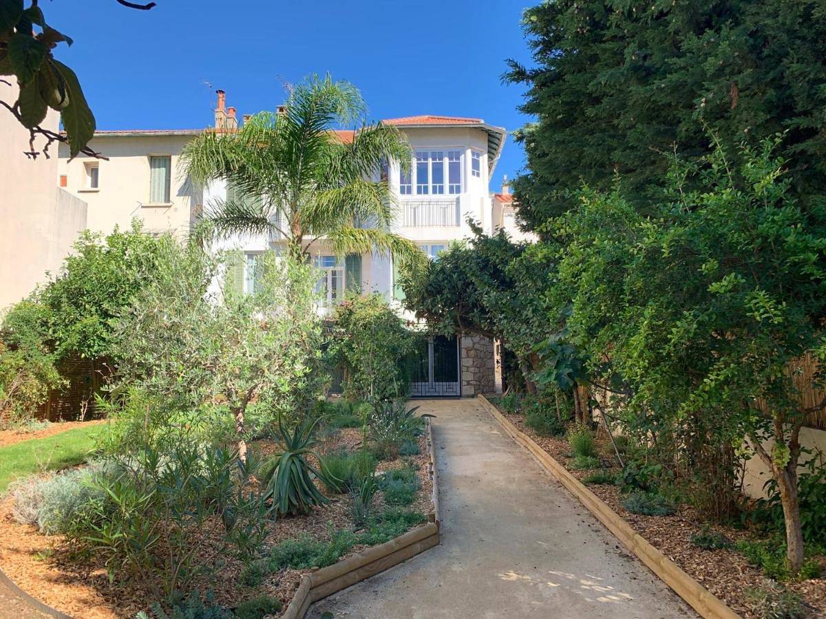 Villa Presence - Chambres d'hôtes - Activités bien-être in Toulon, Côte méditerranéenne (France)