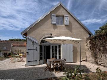 Gîte pour 2 personnes, avec jardin dans Haute-Saône