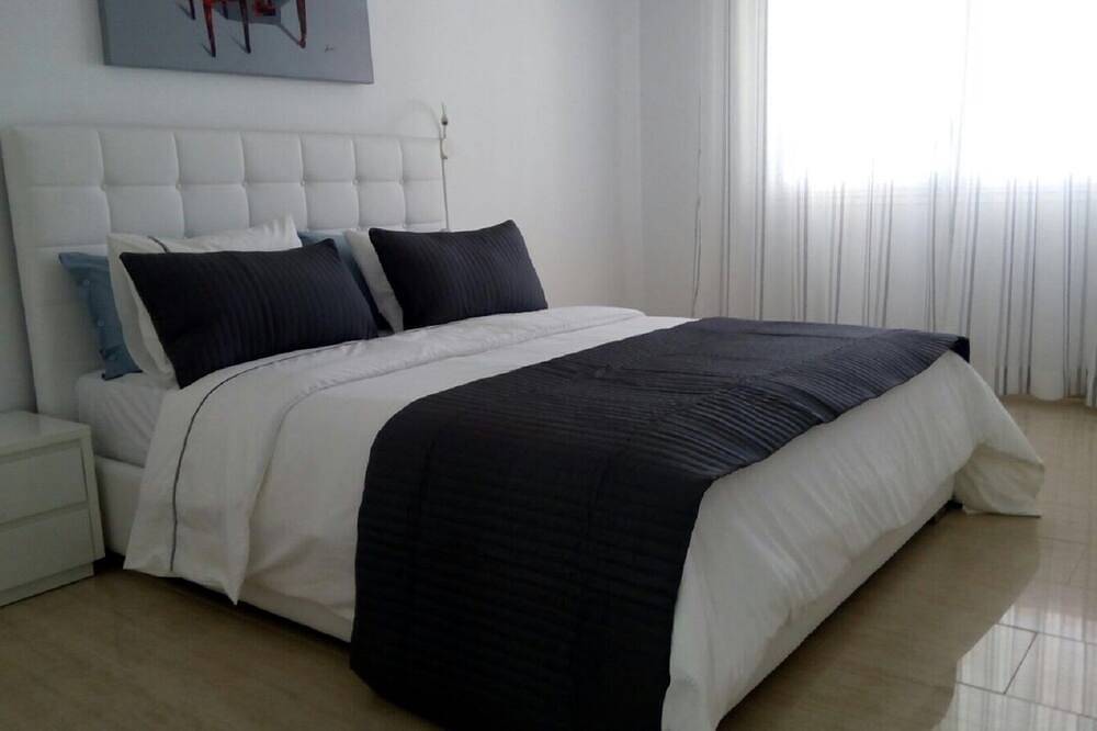 Ganze Wohnung, Großes 2-Bett-Appartement in Amarilla Golf mit großer Terrasse mit Meerblick in Las Adelfas, Amarilla Golf