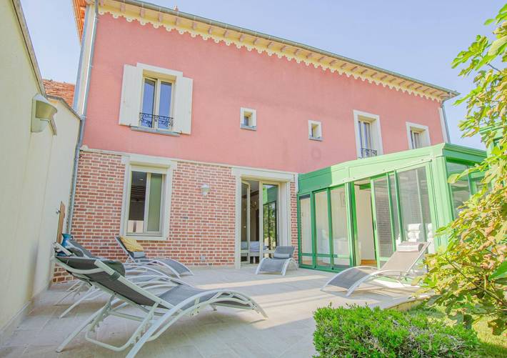 Gîte pour 10 personnes, avec Terrasse ainsi que Jardin et Piscine dans Lac d'Orient