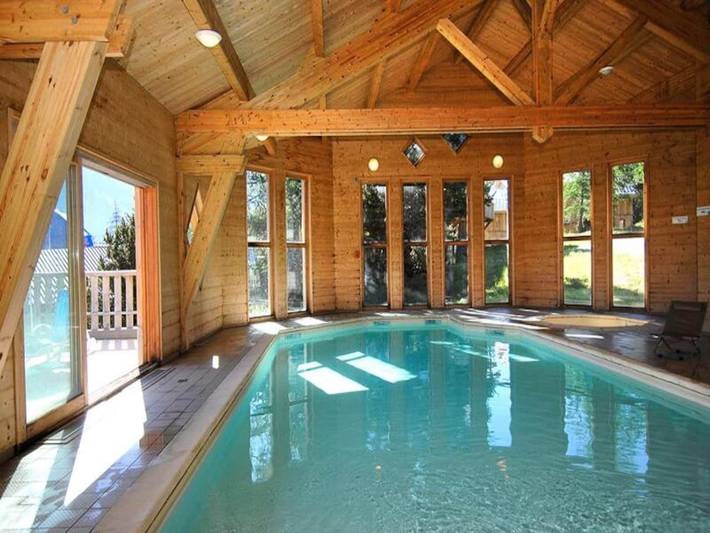 Chalet pour 6 personnes, avec balcon ainsi que piscine et sauna, adapté aux familles à Le Dévoluy - 4