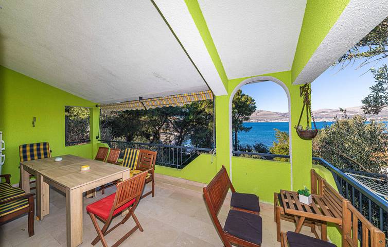 Ferienwohnung für 4 Personen, mit Terrasse, mit Haustier auf Ciovo - 2