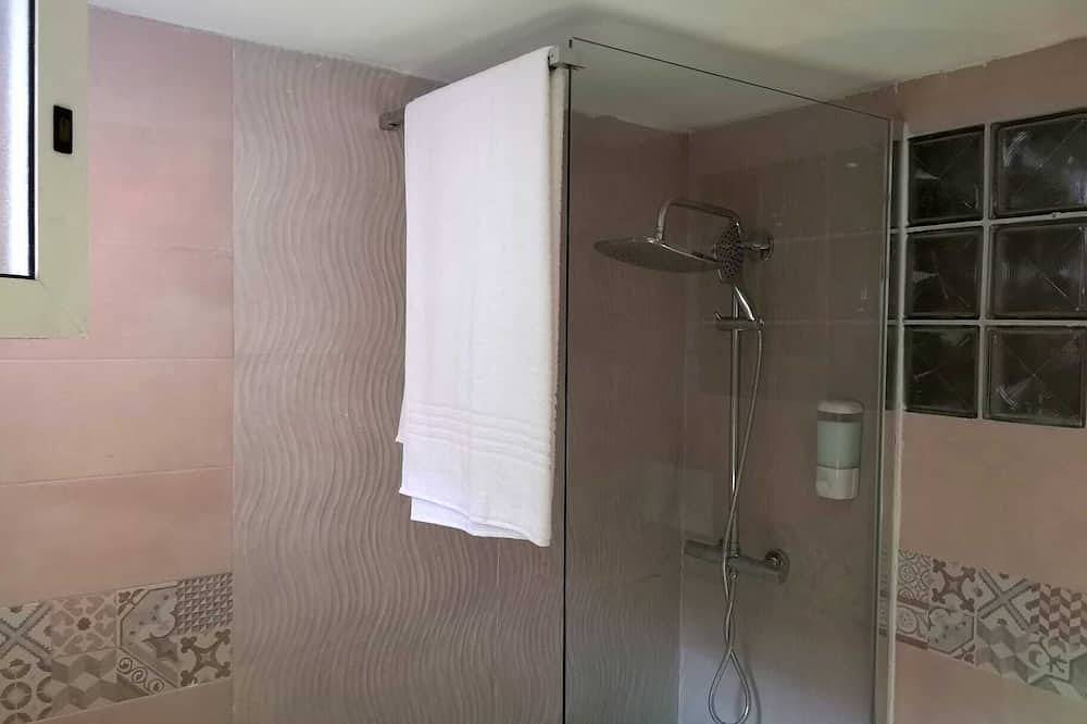 B&B in Central taranto with private bathroom and cromoterapy in Taranto, Golf von Tarent