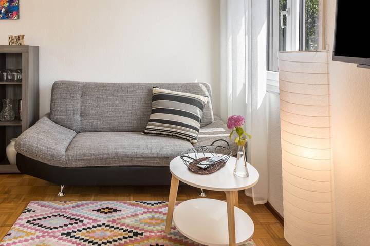 Ganze Wohnung, Gemütliche Ferienwohnung "Rosengarten" nahe am Bodensee mit Wlan, Terrasse & Garten in Gaienhofen, Untersee