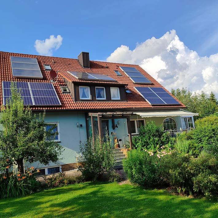 Pension für 2 Personen, mit Terrasse und Garten in Lehrberg