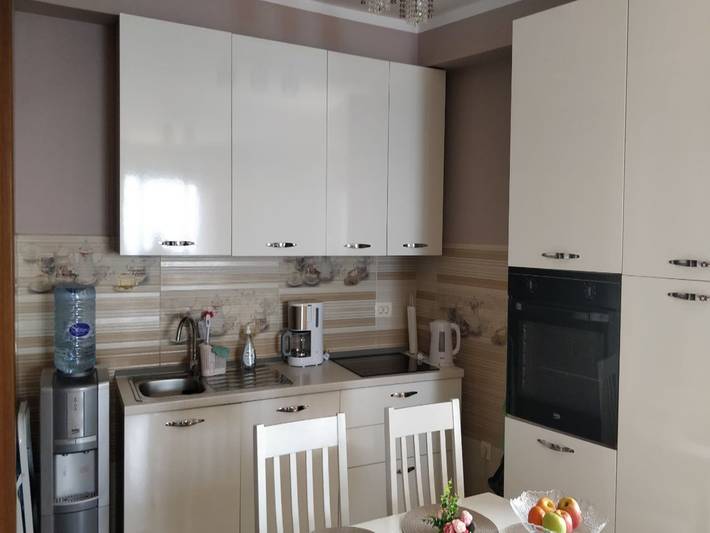 Apartamento entero, Apartamento elegante con piscina en Dobra Voda in Montenegro Coast