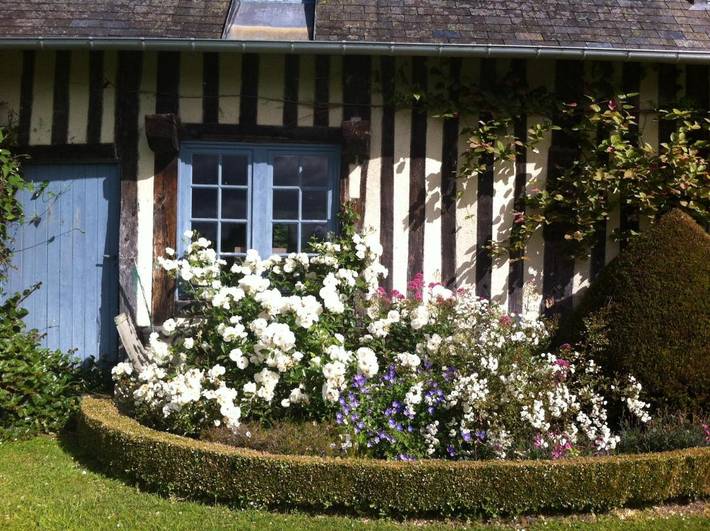 Location de vacances pour 5 personnes, avec Jardin et Vue à Saint-Gatien-des-Bois - 2